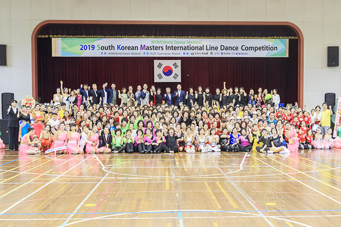 ▲ ‘WDM 2019 South Korean Masters 국제라인댄스대회 및 워크숍’이 지난 22~23일 1박 2일 동안 10개국의 라인댄스 선수들과 동호인 500여 명이 참여해 성황리에 개최됐다.