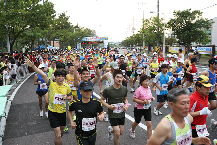 ▲ ‘제14회 사천노을마라톤대회’가 오는 31일 오후 4시 사천시 초전공원에서 개최된다.