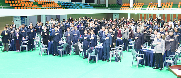▲ 거창군이 군체육관에서 총 150여 명이 참석한 가운데 거창군체육인의 날 행사를 성황리에 열었다.