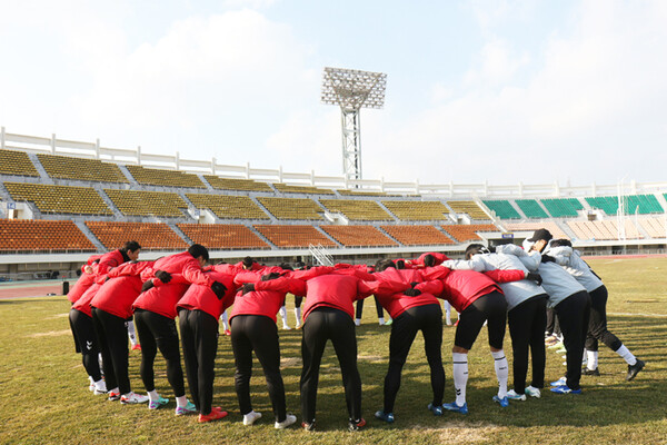 경남FC가 2024시즌 승격을 위해 동계 전지훈련을 실시하고 있다.(사진 = 경남FC 제공)